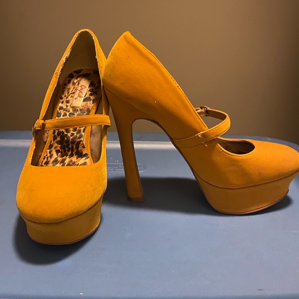 Mary Jane heels